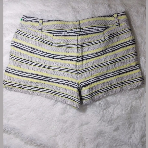 ANN TAYLOR LOFT THE RIVIERA SHORT STRIPED POCKET - Picture 3 of 6